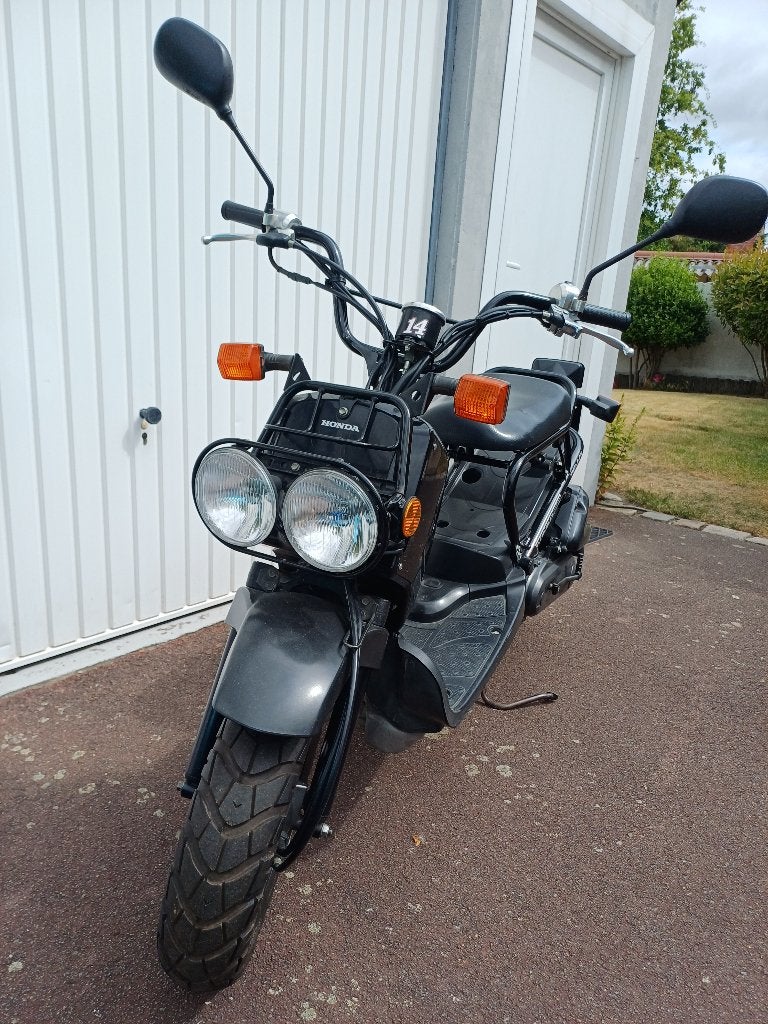 HONDA 50 cm3 zoomer 2005 zwart, Motoren, Scooter, Occasion, Particulier, 11 kW of minder