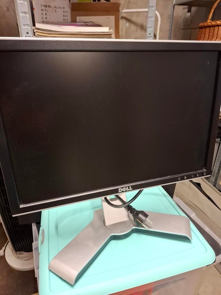 LCD monitor 2007 Dell, Ophalen, VGA, Kantelbaar
