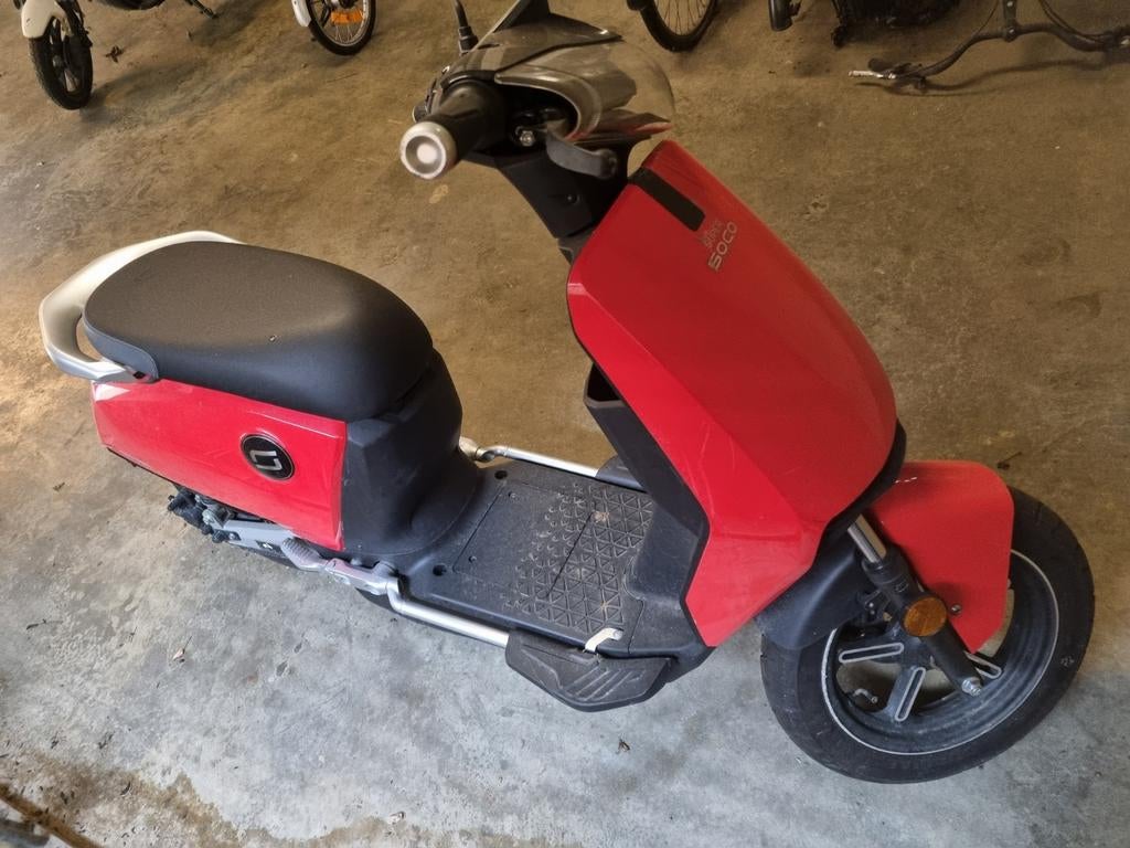 Auto rijbewijs B 50cc op Batarij 120km, Fietsen en Brommers, Elektrisch, Zo goed als nieuw, Ophalen, Overige merken