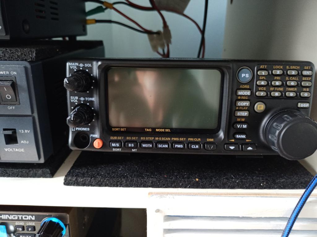 Yaesu VR-5000, Télécoms, Enlèvement