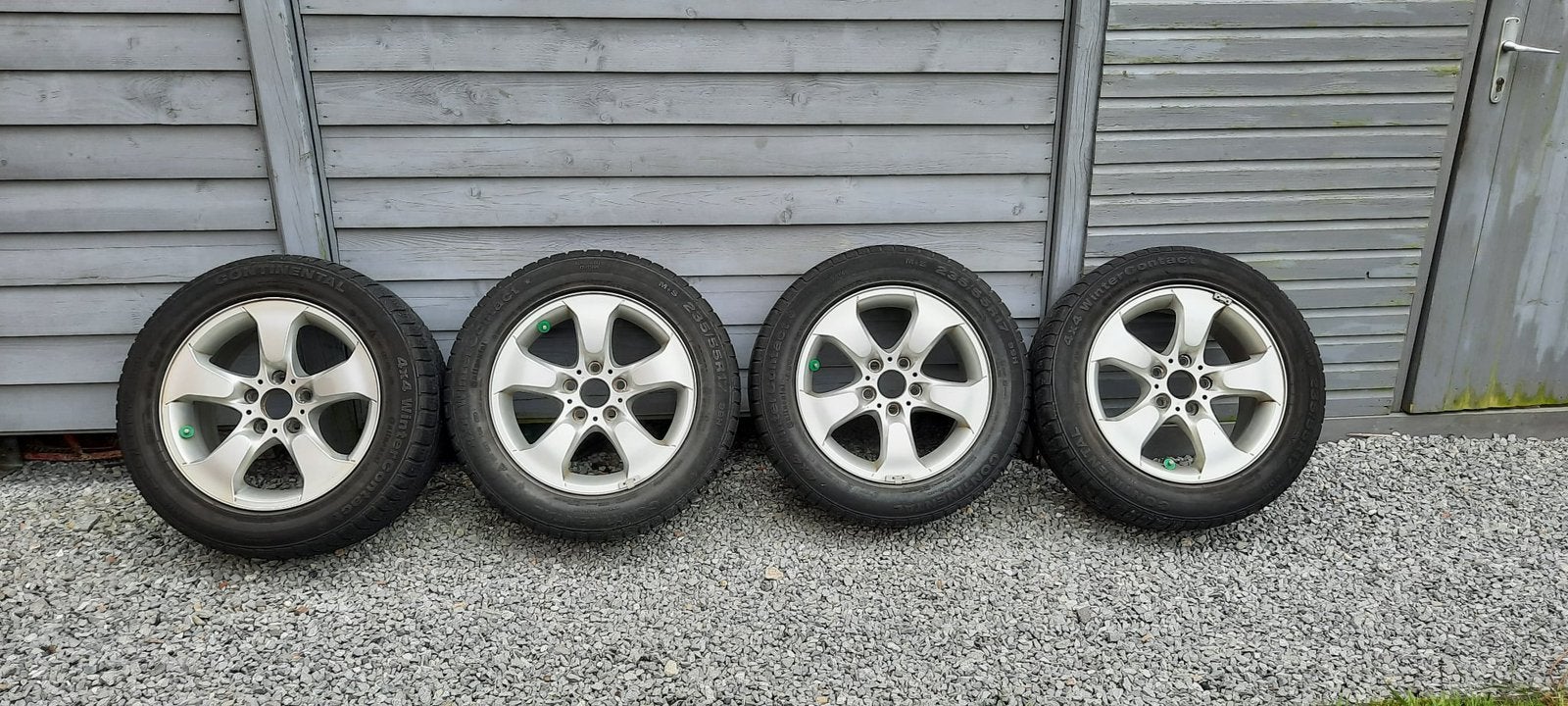 Bmw w3, Enlèvement, Pneu(s)