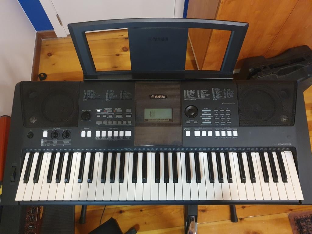 Yamaha PSR-E423 keyboard starterset, Muziek en Instrumenten, Keyboards, Ophalen, Yamaha