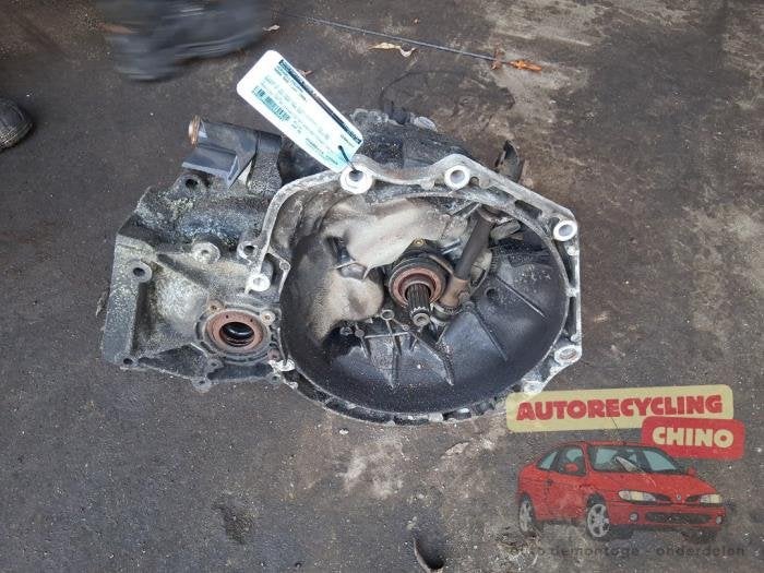Boîte de vitesse d'un Saab 900, -, 3 mois de garantie, Utilisé, -