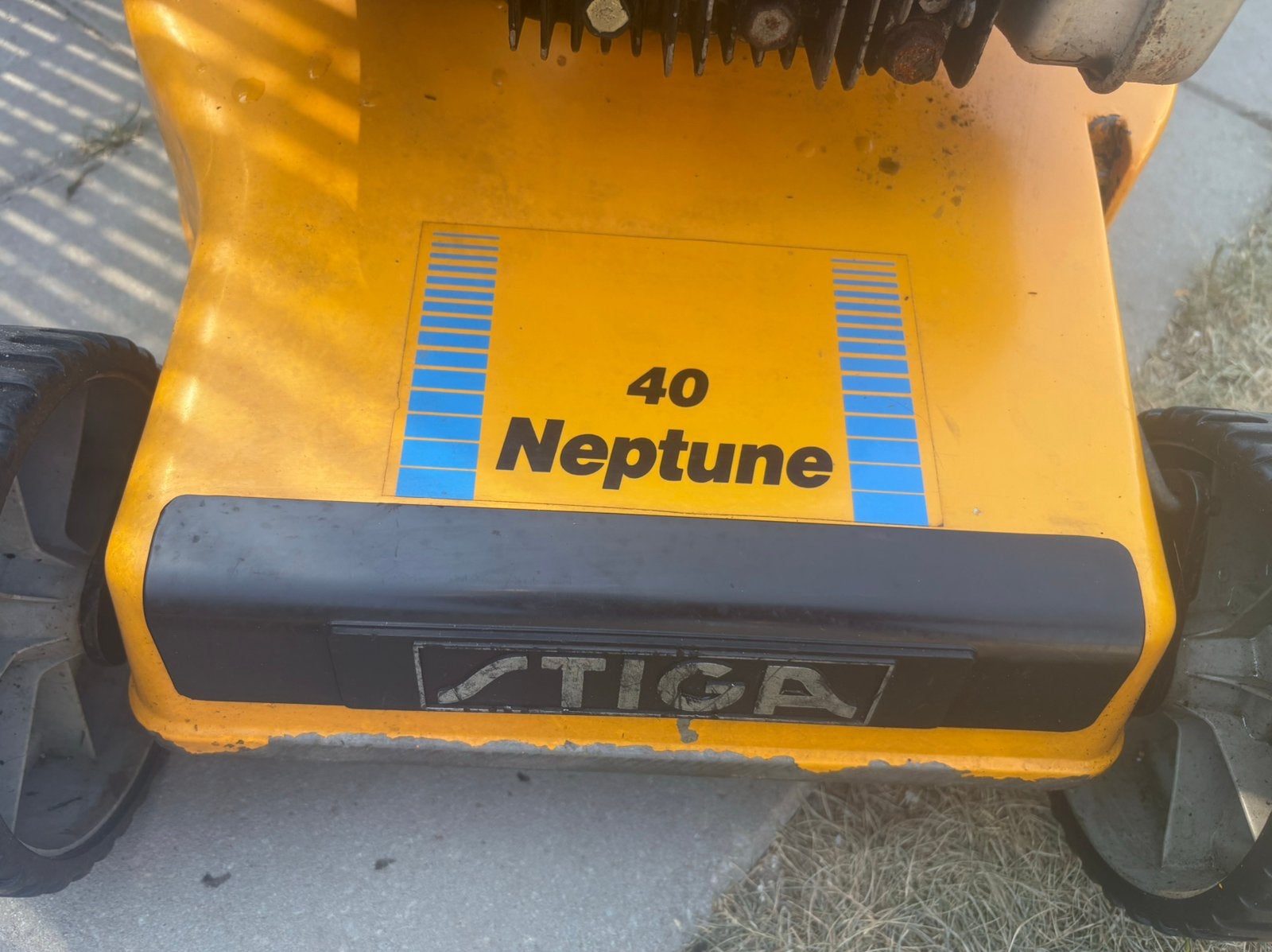 Grasmaaier stiga model Neptune 4 /onderhoud gekregen, Enlèvement