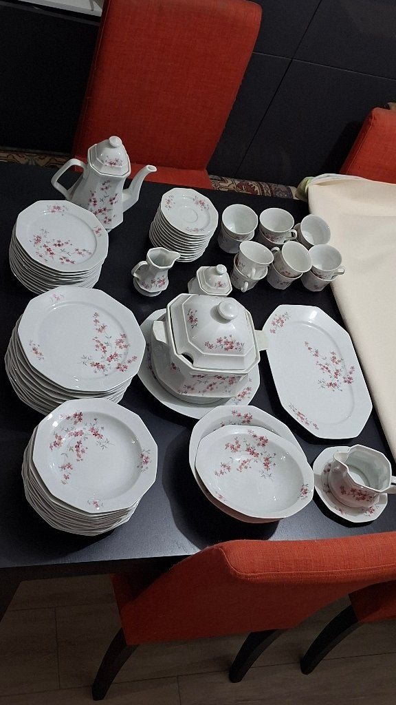 ​Service de vaisselle vintage en porcelaine, Maison & Meubles, Service complet, Vintage, Comme neuf, Enlèvement