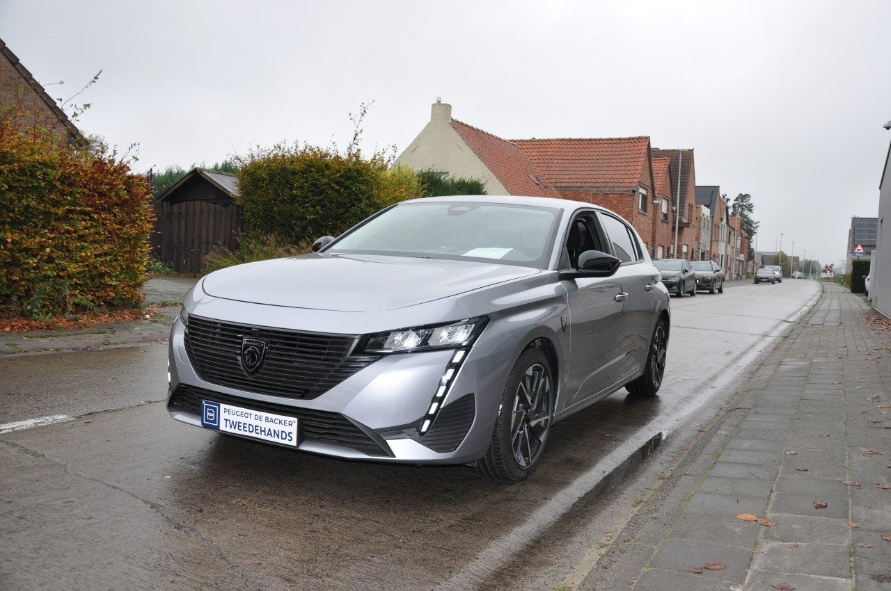 Peugeot 308 ALLURE * 2000 KM'S * (bj 2022), Auto's, Peugeot, Voorwielaandrijving, Stof, Gebruikt, 1199 cc