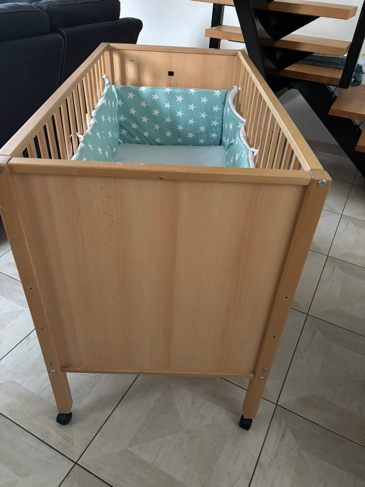 Lit bébé avec matelas et parure de lit et jouet musical, Enlèvement, Comme neuf, Lit