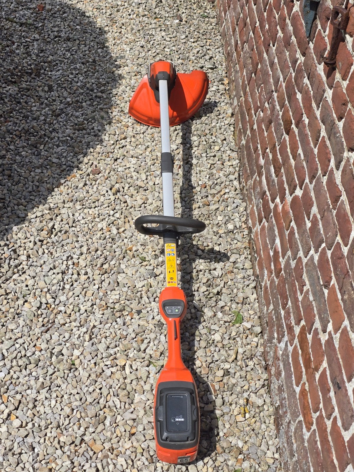 Husqvarna grastrimmer 115iL met Bli10 accu, Tuin en Terras, Bosmaaiers, Ophalen, Accu