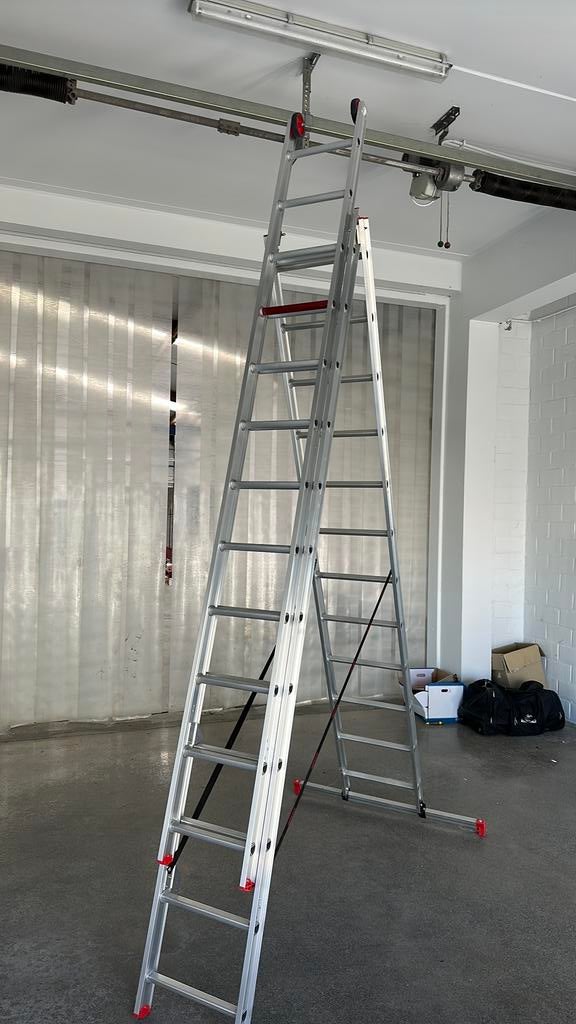 Ladder 3 delig altrex, Ophalen, Zo goed als nieuw, Ladder