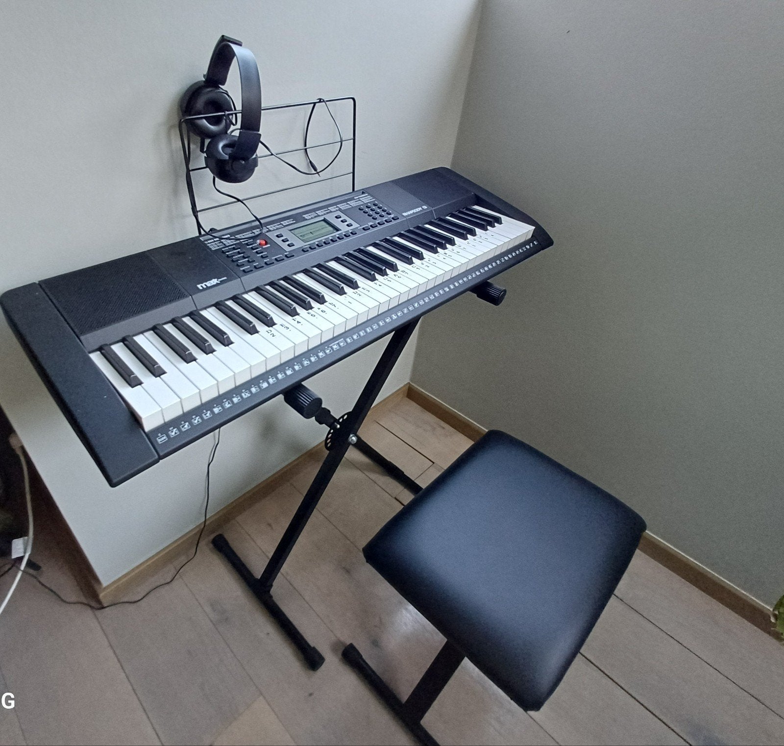 Keyboard in nieuwstaat, Muziek en Instrumenten, Ophalen, 61 toetsen