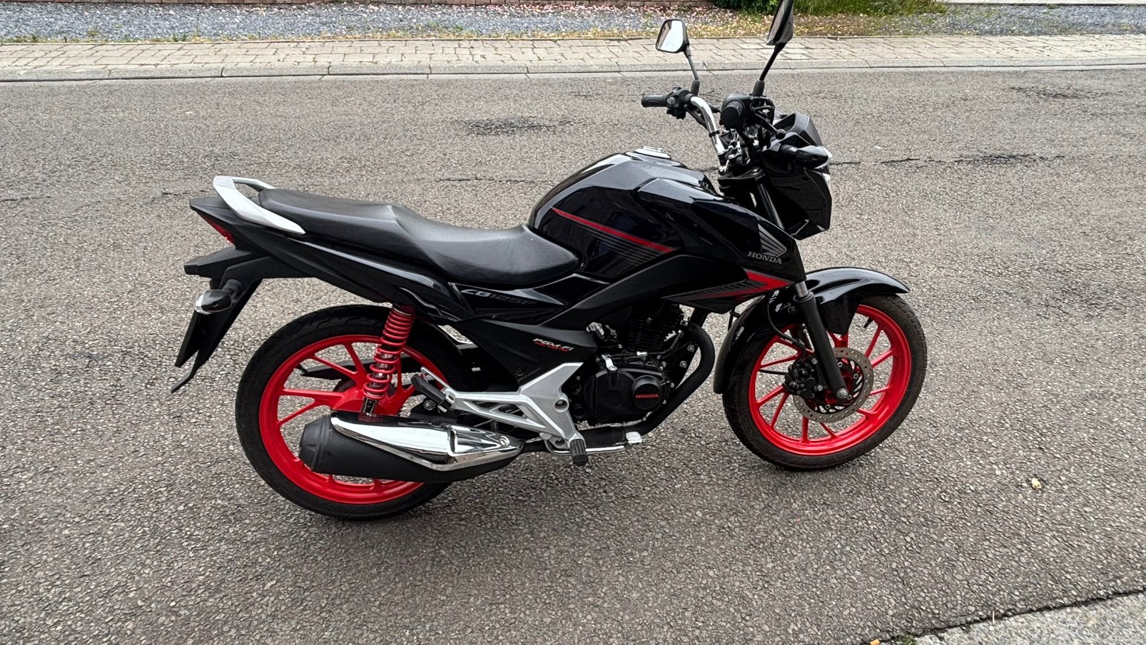 Honda cb125f nieuwstaat, Motoren, Motoren | Yamaha, Nieuw, Particulier, Toermotor, Handgeschakeld