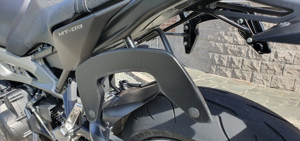C Bow zijrek Yamaha MT09 13-16, Ophalen, Gebruikt