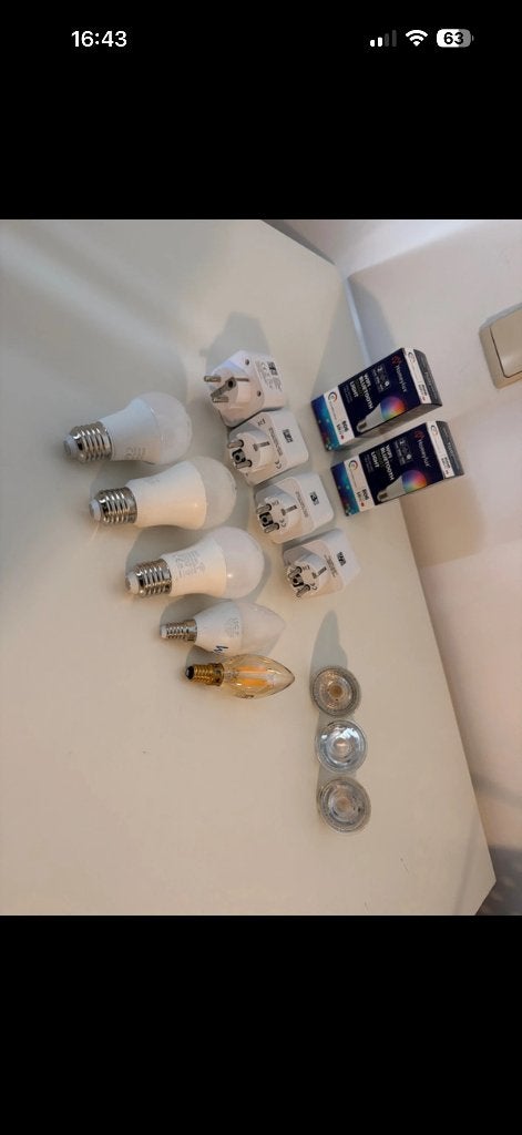 Smart lampen en smart plugs, Maison & Meubles, Lampes | Lampes en vrac, Comme neuf, Ampoule LED, 30 à 60 watts, Autres culots