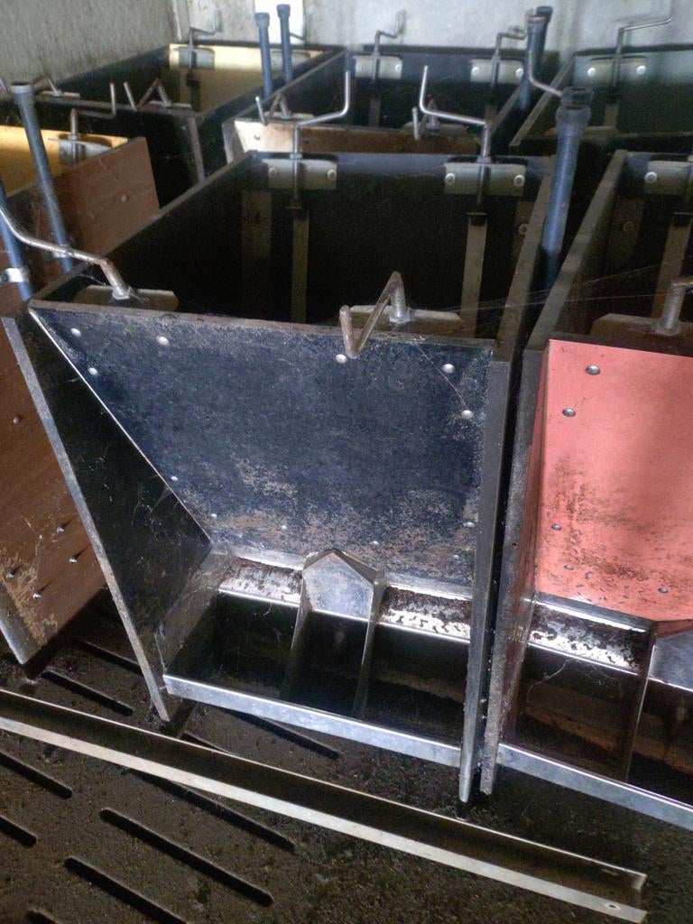 Voederbakken vleesvarkens  24 stuks duo, combi, Dieren en Toebehoren, Schapen, Geiten en Varkens