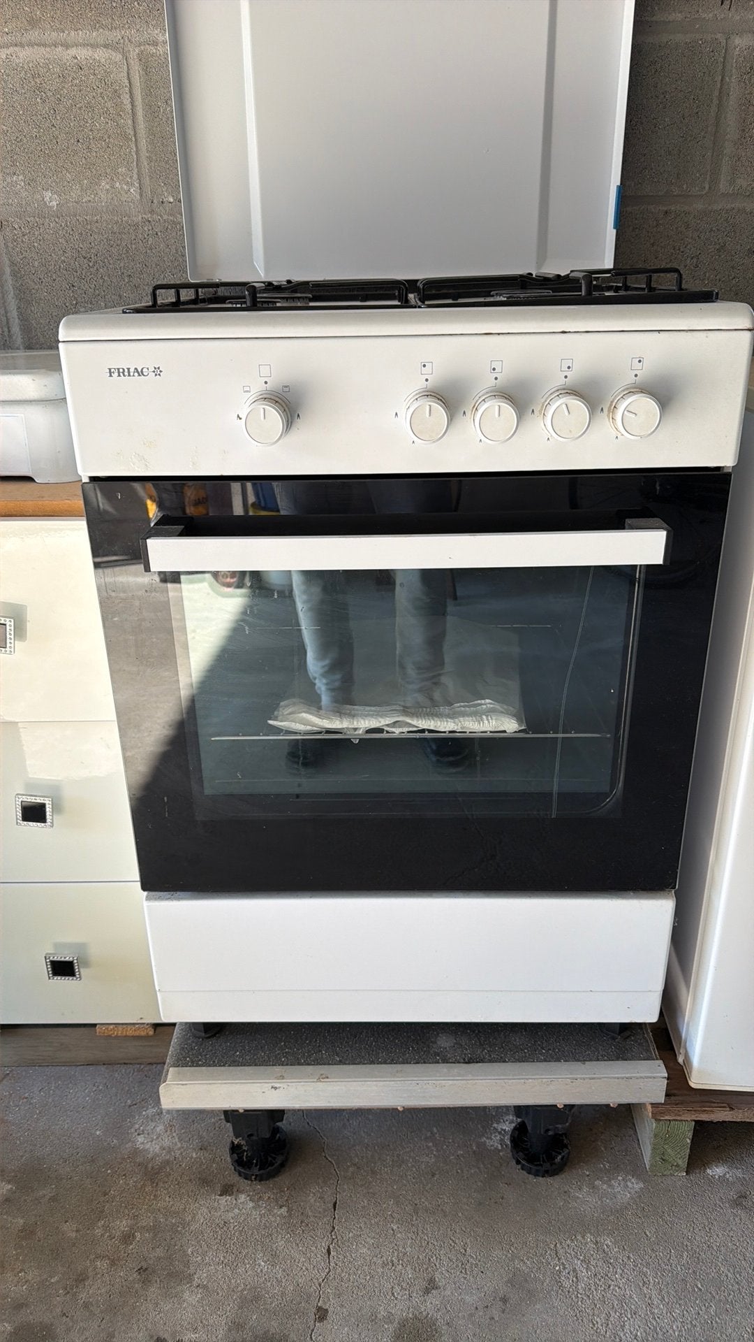Friac gasfornuis, Elektronische apparatuur, Ophalen, Zo goed als nieuw, Gas, 4 kookzones