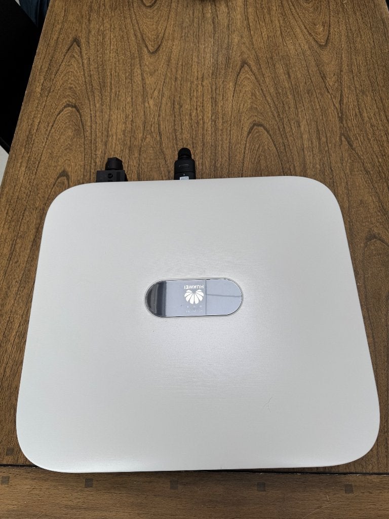 Huawei omvormer Sun2000 4kw (3f), Doe-het-zelf en Bouw, Ophalen of Verzenden, Zo goed als nieuw, Overige typen, 200 wattpiek of meer