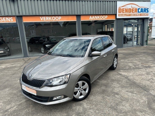 Skoda Fabia 1.2i benzine, 2015, 111.767km's + Garantie, Bedrijf, Cruise Control, 66 kW, Fabia