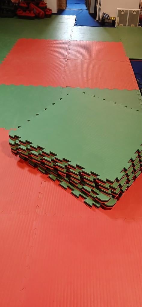 Puzzelmatten valmatten 4cm dik 6 stuks, Ophalen, Zo goed als nieuw, Vechtsportmaterialen
