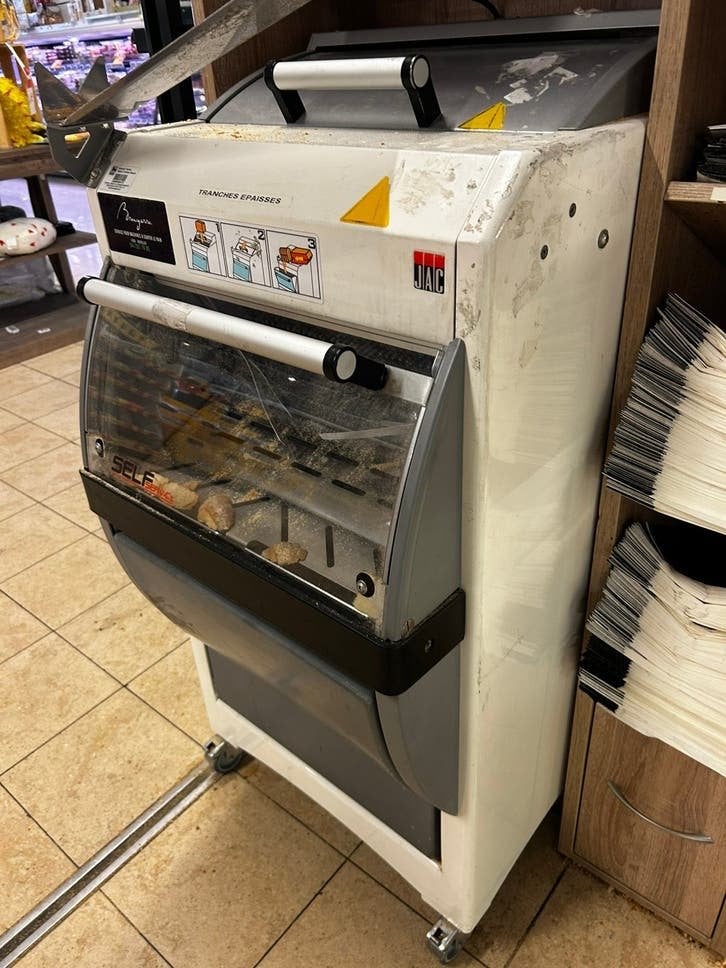 professionele broodsnijmachine (grote snede), Ophalen of Verzenden, Zo goed als nieuw