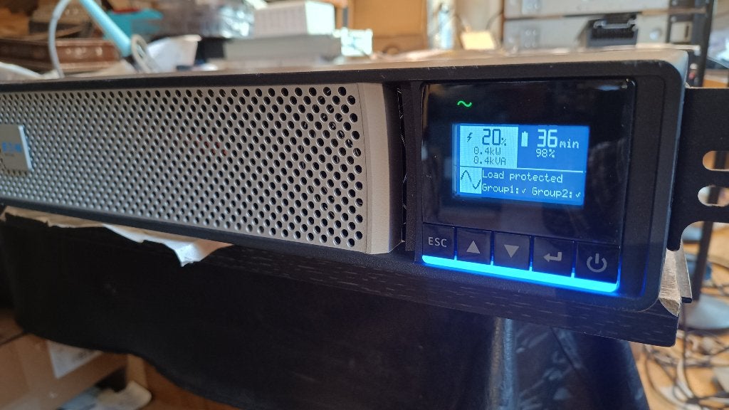 UPS EATON 5Px2200iRT 2U Gen2-2200W-Nouveau batterie-2U rack, Informatique & Logiciels, Enlèvement ou Envoi, Utilisé