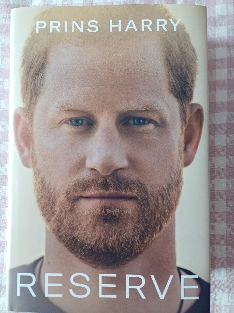 Leesboek Prins Harry "Reserve", Boeken, Ophalen of Verzenden, Nieuw