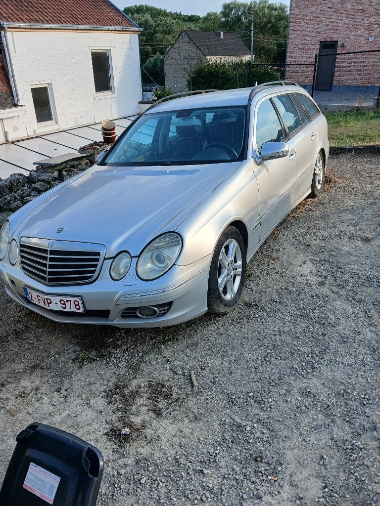 Mercedes/Volkswagen/Opel, Argent ou Gris, Achat, 4 portes, Automatique