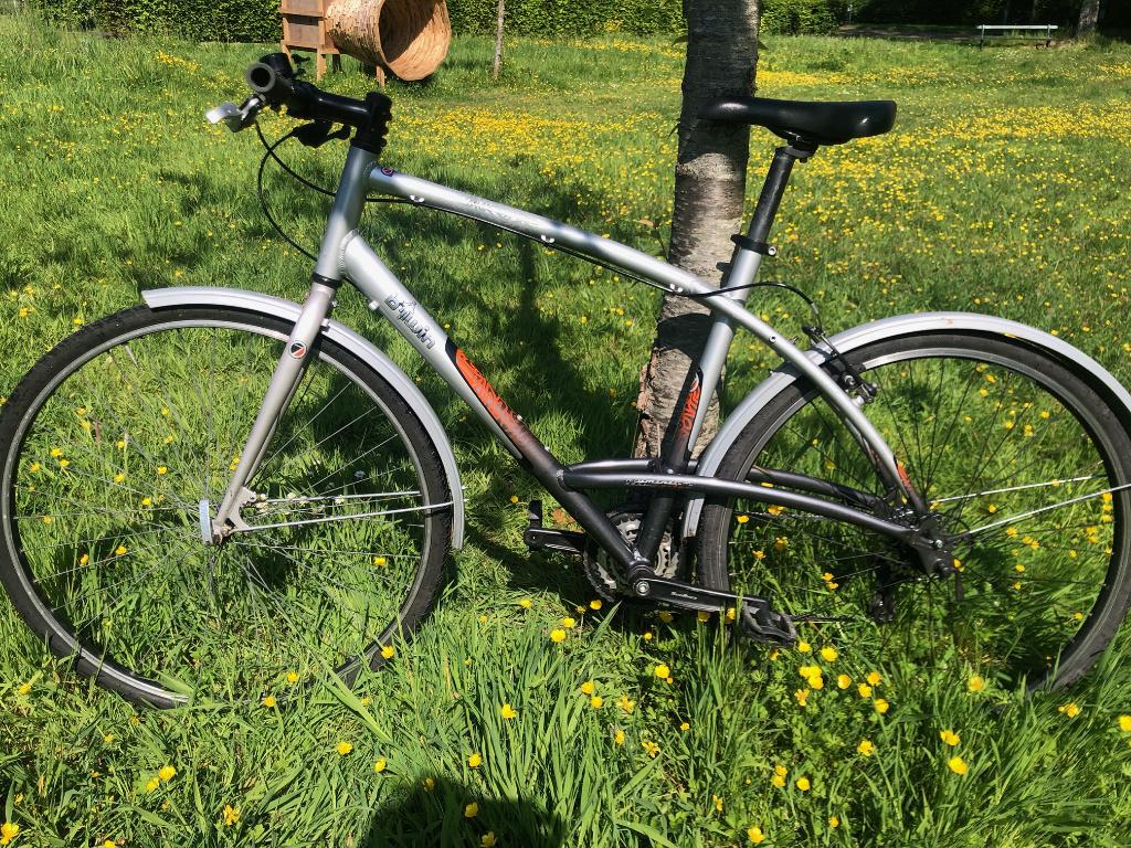 Decathlon Triban fiets - weg wegens plaatsgebrek, Fietsen en Brommers, Fietsen | Heren | Herenfietsen, Ophalen