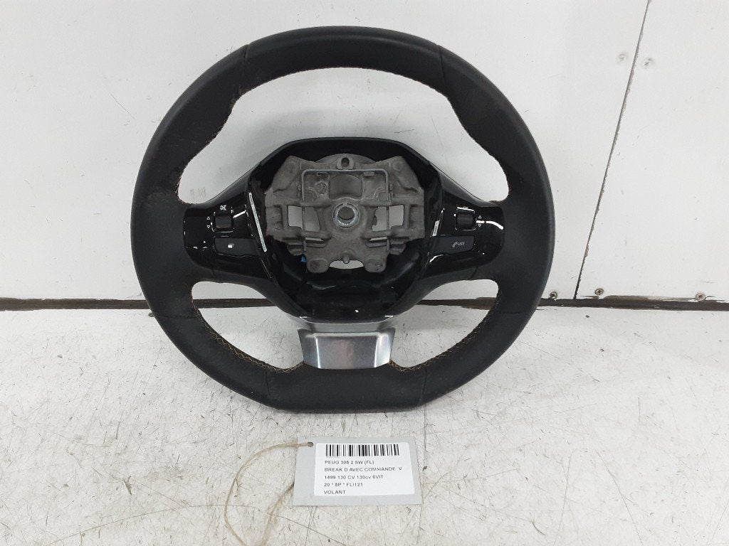 VOLANT DIRECTION 308 SW (L4 / L9 / LC / LJ / LR) (98391896), Mevr. I. Hauben, Utilisé, Rue de l'Espoir 34 34
4030  GRIVEGNÉE, BE