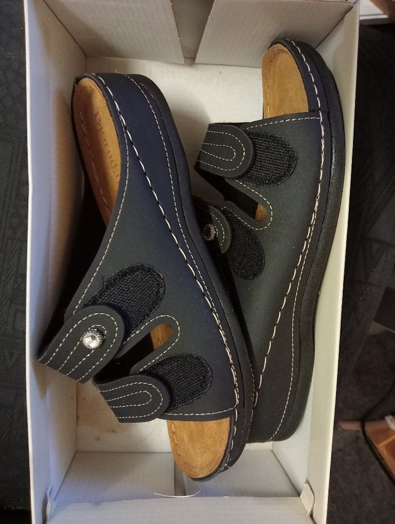 dames slippers maat 42 nieuw, Kleding | Dames, Schoenen, Slippers, Nieuw, Ophalen of Verzenden, Grijs