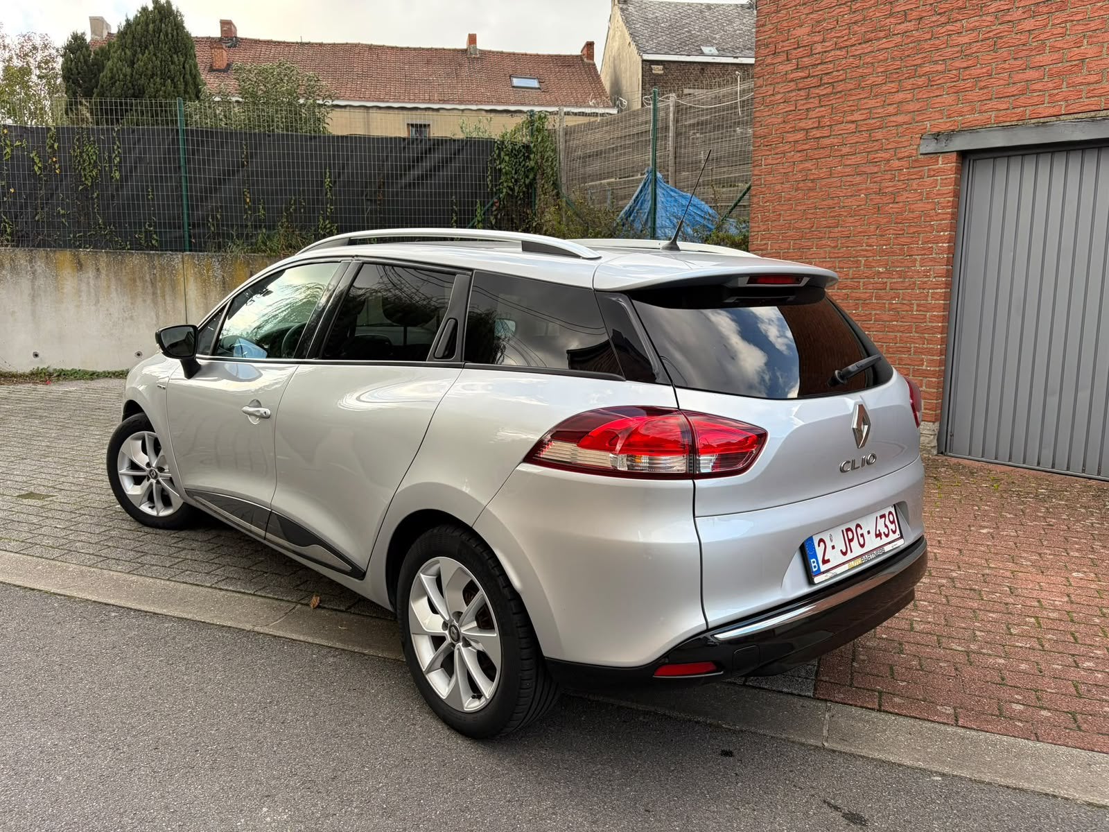 Renault Clio Breaks 12i 118cv Euro6b Boite auto an2018 Neuf, Autos, Argent ou Gris, Achat, 87 kW, Euro 6