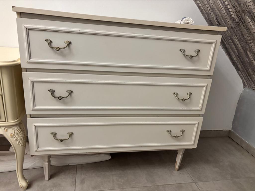 Petits meubles à donner - 1 à 4 tiroirs et 1 à chaussures, Maison & Meubles, Armoires | Commodes, 3 ou 4 tiroirs, Ancien, Moins de 100 cm
