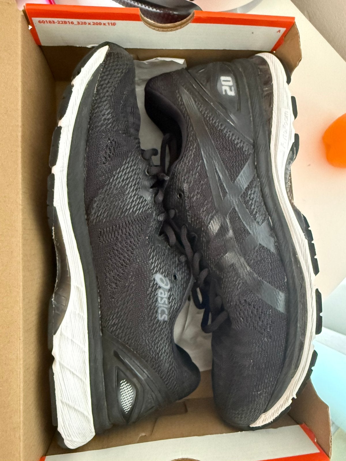 Chaussure asics, Enlèvement ou Envoi, Comme neuf