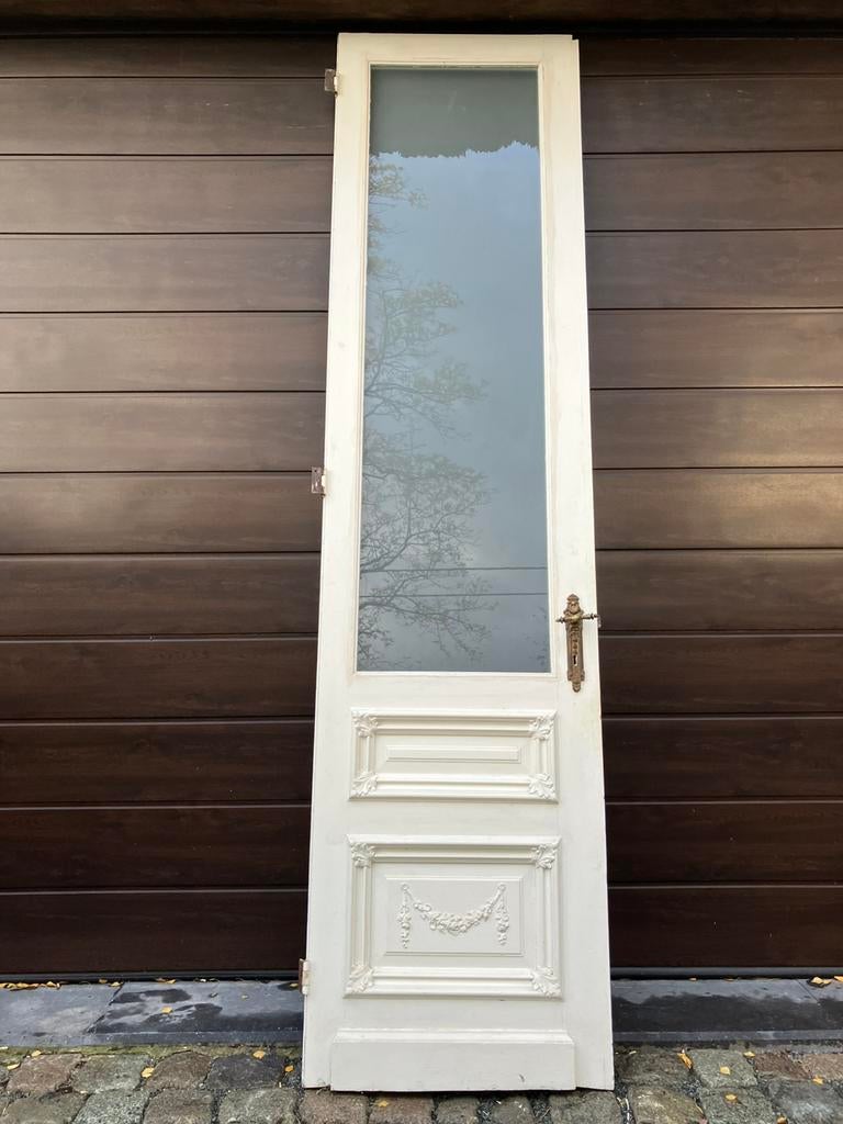 Hoge antieke deur met melkglas uit oud-herenhuis, Ophalen, Zo goed als nieuw, Binnendeur