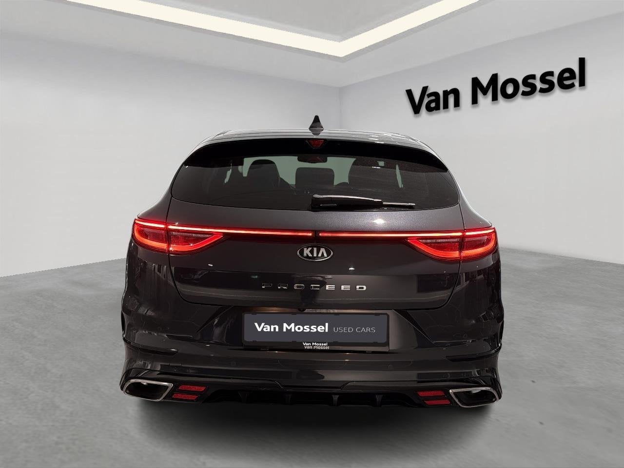 Kia ProCeed GT 1.6 T-GDI 204 DCT ISG (automatique), https://public.car-pass.be/vhr/3de5a026-5f3a-481d-82fc-6d0bd5394246, Argent ou Gris