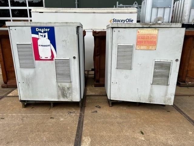 2047. Gas kast / gas opslag kast, Ophalen, Gebruikt