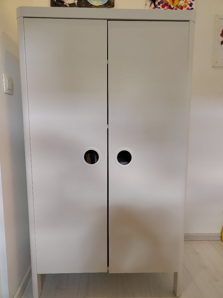Ikea Busunge kleerkastje, Huis en Inrichting, Kasten | Kleerkasten, Ophalen, Met deur(en), Gebruikt, 100 tot 150 cm