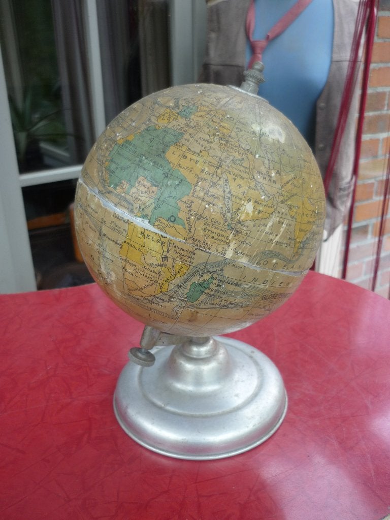 Globe terrestre vintage des années 1940-1950, Antiquités & Art, Envoi
