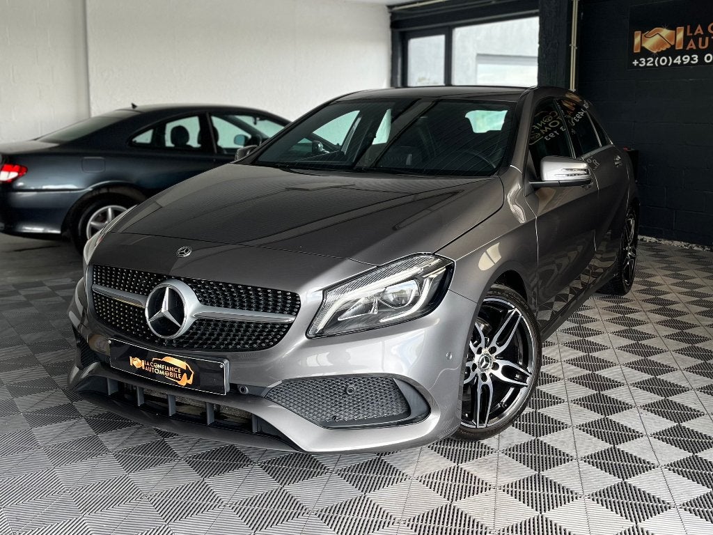 Mercedes-Benz A180d B.Auto Pack AMG 1st Prop 1 jaar garantie, Auto's, Mercedes-Benz, Euro 6, 4 cilinders, Bruin, https://public.car-pass.be/vhr/6f736a54-2fcf-40b6-a181-e82ea5b0b413?lang=fr