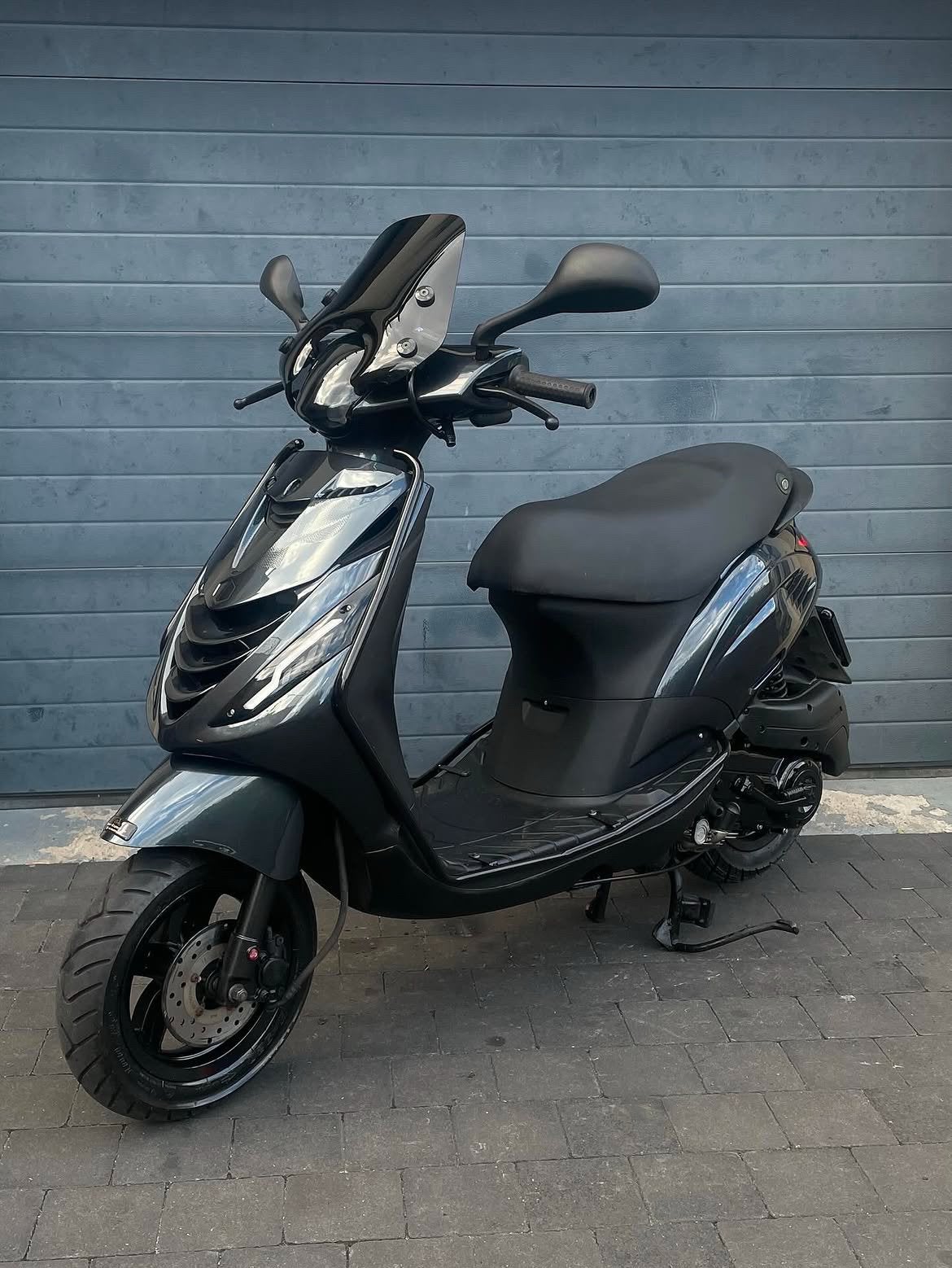Piaggio Zip - 80cc Malossi - A klasse - Bwj 2017 - 2de eign., Fietsen en Brommers, Scooters | Piaggio, Zo goed als nieuw, Zip