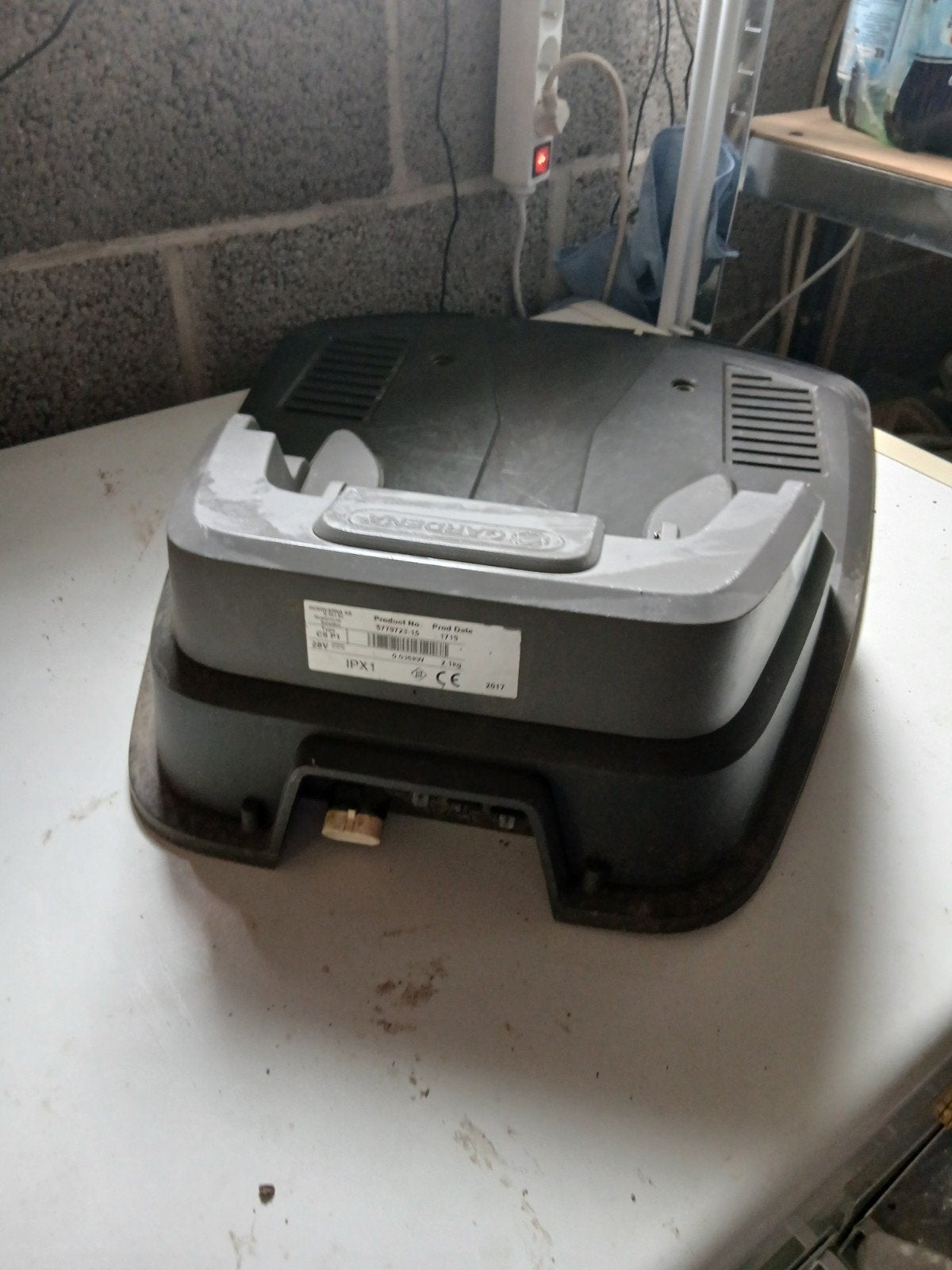 Station de charge pour robot tondeus garde  tondeuse gardena, Enlèvement