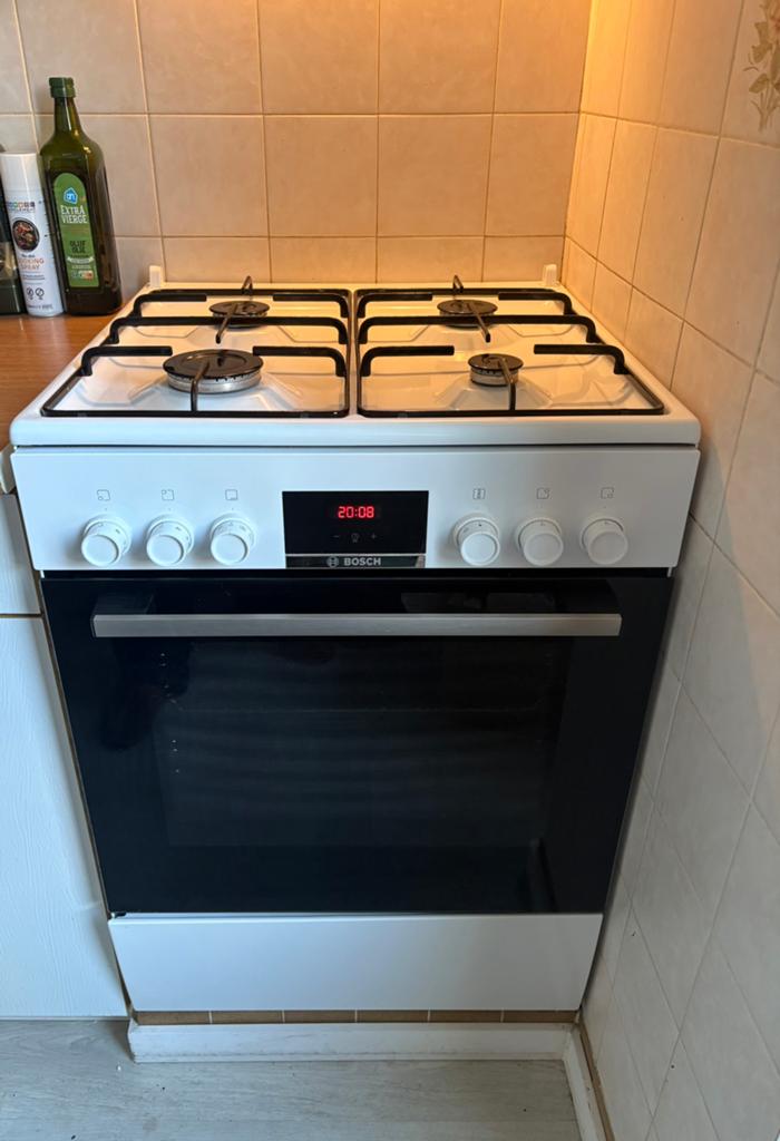 Elektrisch gasfornuis Bosch, Elektronische apparatuur, Ophalen, Zo goed als nieuw, Elektrisch, 4 kookzones