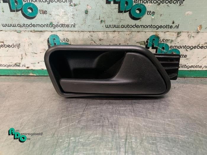 Poignée portière 2portes droite d'un Volkswagen Caddy (Cad, Volkswagen, -, 3 mois de garantie, Utilisé