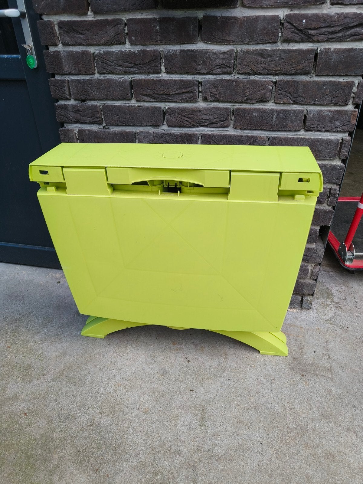 op plooibare campingtafel, Ophalen, Campingtafel