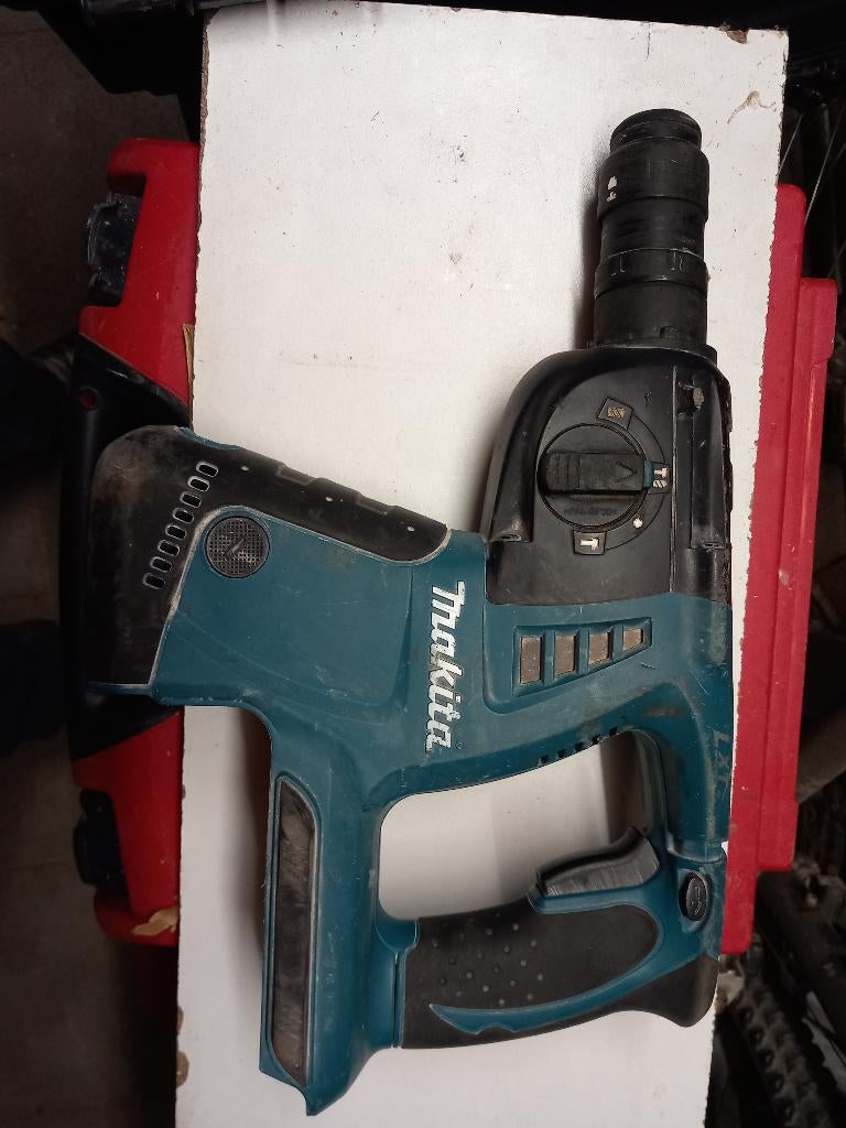 Marteau rotatif Makita Combi 36V, Bricolage & Construction, Outillage | Foreuses, 600 watts ou plus, Enlèvement ou Envoi, Marteau perforateur et/ou Marteau piqueur