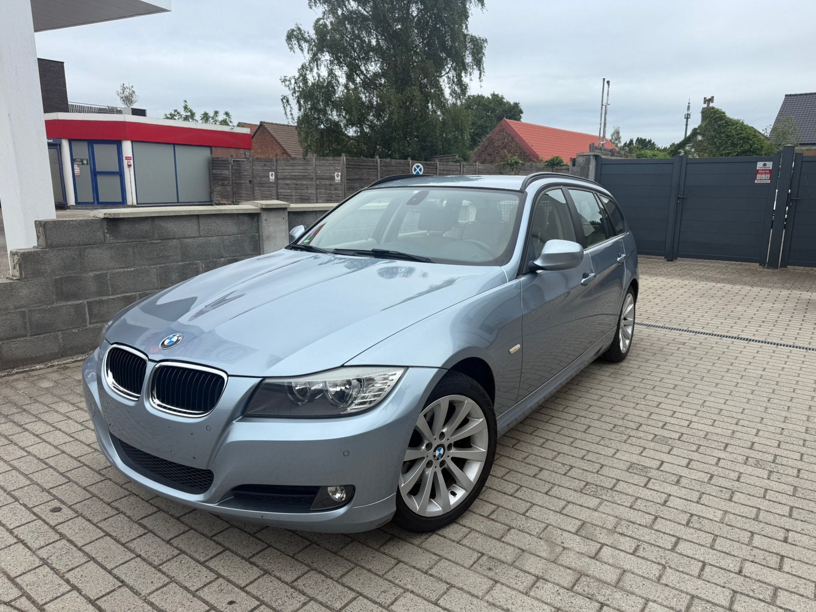 BMW 320I. Benzine Euro5. 120/164pk, Autos, BMW, Cuir, Euro 5, Achat, Beige