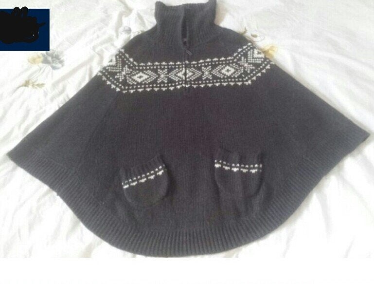 Prachtige Poncho large., Maat 42/44 (L), Ophalen of Verzenden, Zo goed als nieuw, Grijs