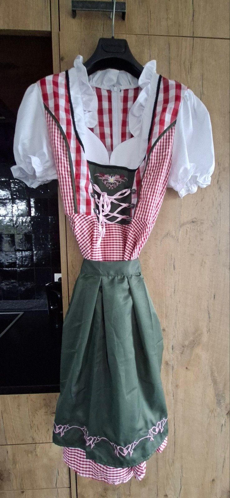 Dirndl, Ophalen, Nieuw, Maat 42/44 (L), Kleding