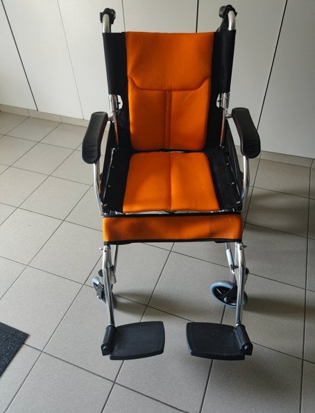 Heel lichte opvouwbare transportrolstoel te koop, Diversen, Ophalen, Gebruikt