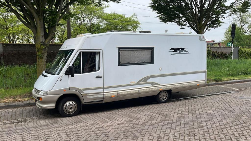 Laika Ecovip 100 integraal – 2000 – Iveco 2.8 Turbo 140 pk, Siège de train, Intégral, Four, Chauffage annulaire