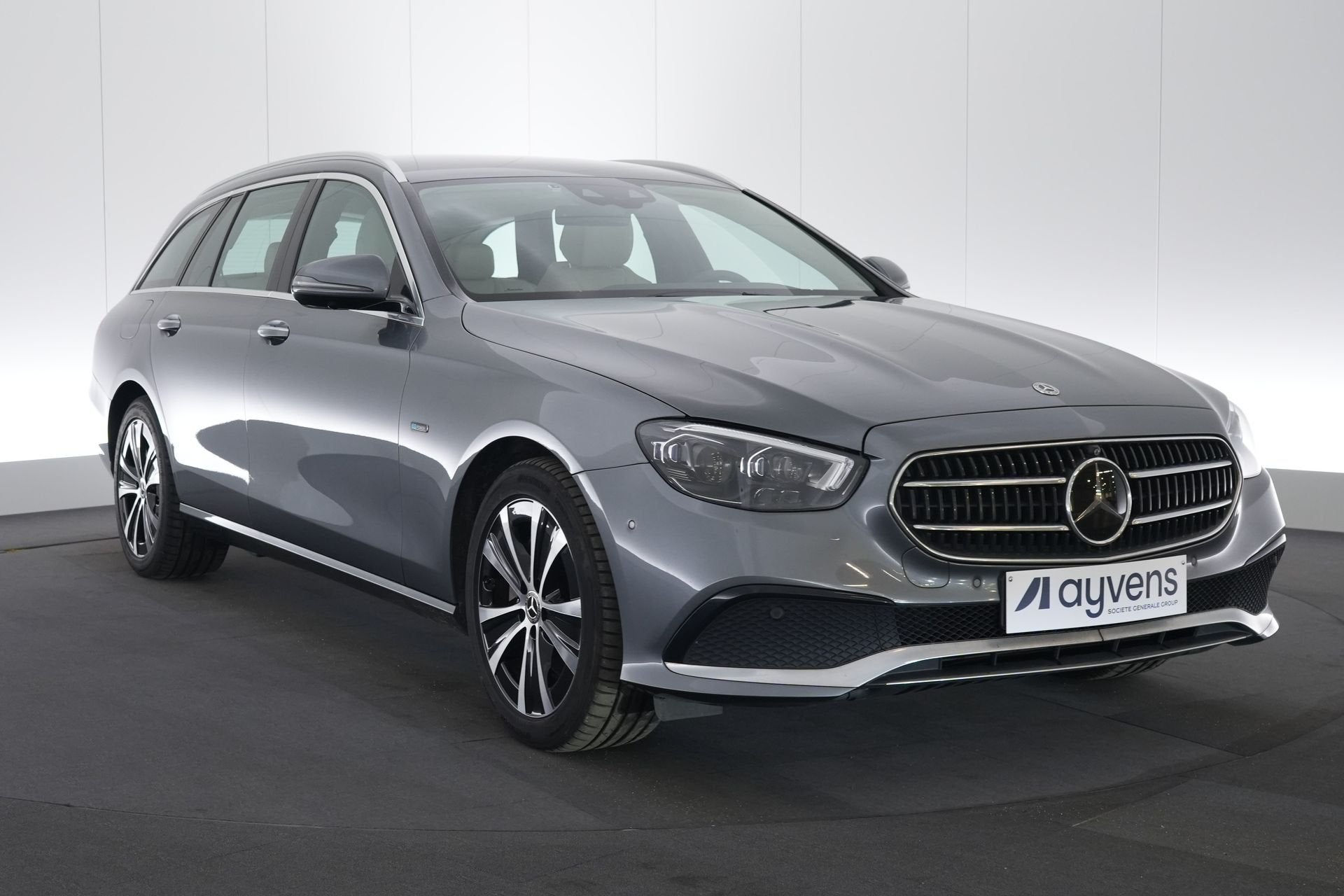 (2ATZ472) MERCEDES-BENZ E-CLASS BREAK, Autos, Mercedes-Benz, Cuir, Achat, Entreprise, Carnet d'entretien